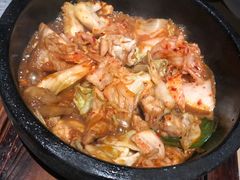 -穹六人间 people 6(岳阳路店)