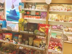 -良品铺子(白云新世界店)