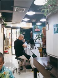 -卡木里发型工作室