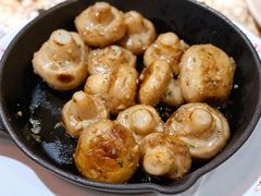 香煎火腿小蘑菇-BROWNSTONE布朗石西班牙餐厅(富城店)