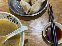 -黄阿姨锅贴大王(万航渡路店)