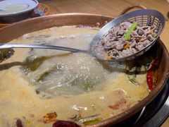 -洱火云南酸菜牛肉火锅(石景山当代商城店)