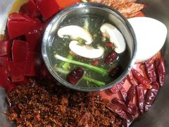 -山城年华老火锅(玉林店)
