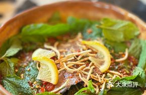 Yunnan-style Beef with Mint Dipping Sauce