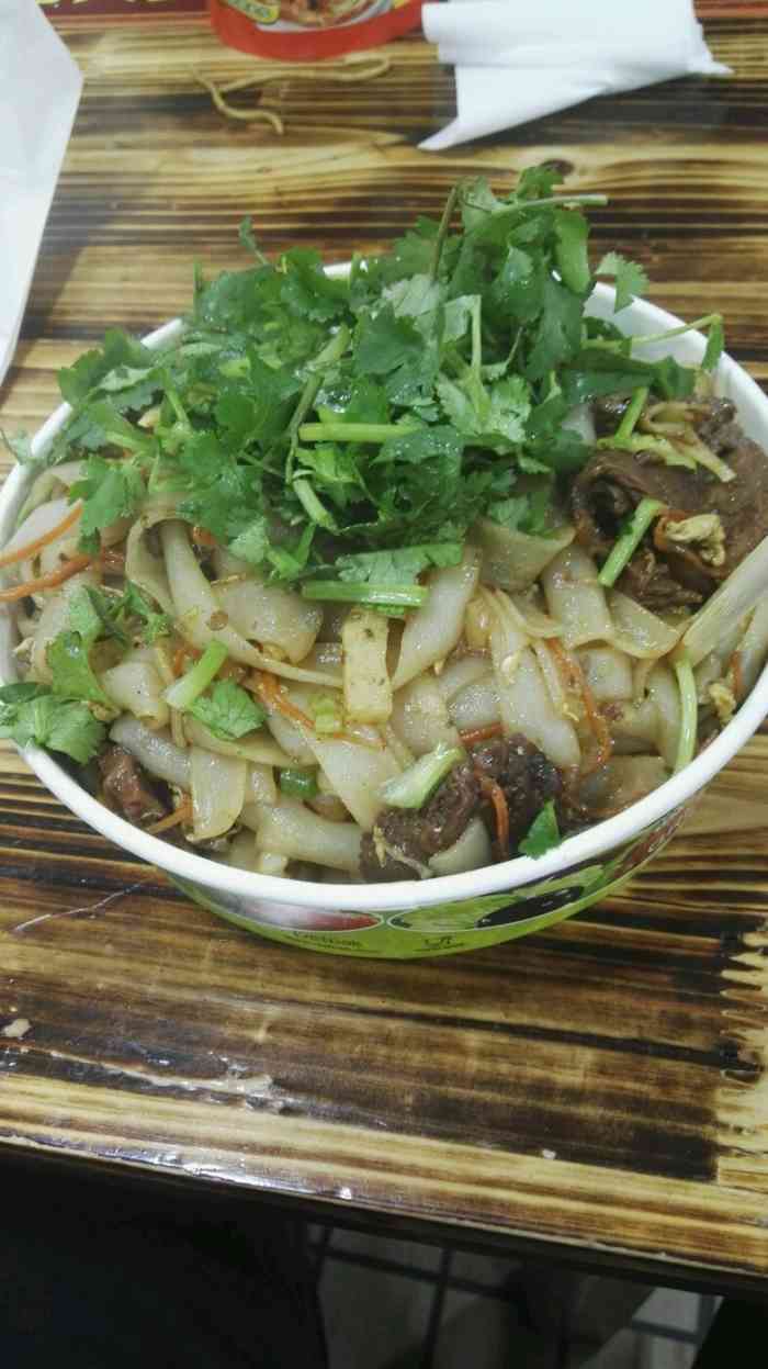 牛爹爹私房牛肉面-"她家凉面做的比较好,经常来吃."-大众点评移动版