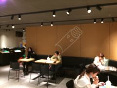 大堂-麦当劳(中山公园龙之梦店)