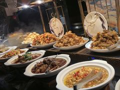 -雍容荟帝王蟹活龙虾展台自助(IFS黑金店)