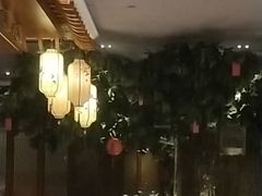 -八府香鸭·啫啫煲(华山路店)