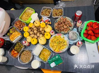 咱自己做、咱自己带...... 虽然称不上豪华大餐