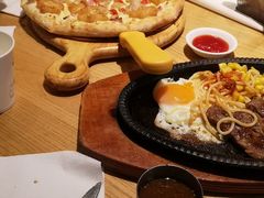 -菲滋意式餐厅(海宁银泰城店)