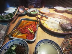 -洱火云南酸菜牛肉火锅(石景山当代商城店)
