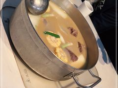 -肥仔文澳门猪骨煲(南京西路店)