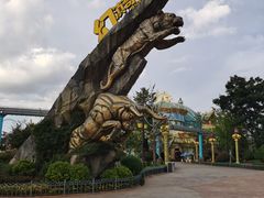 -七彩云南欢乐世界