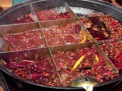 -周小明火锅(黑金冠社区店)