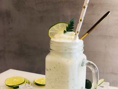 -ZING COFFEE 镜咖啡