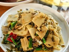 -芦茨金富饭庄·25年老字号·专做稻草鸡
