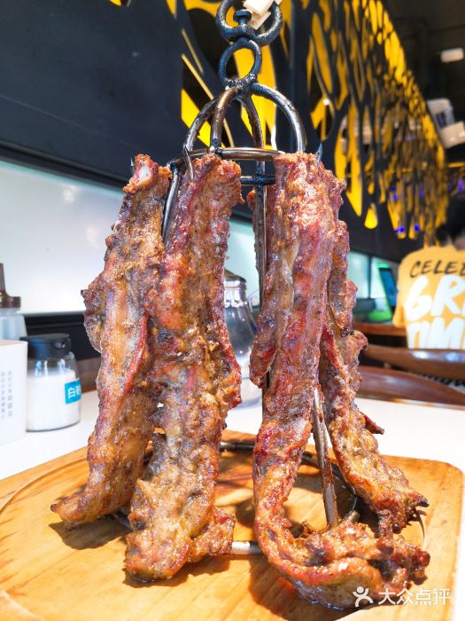 品质伊骊新疆菜(紫金店)馕坑烤羊排图片