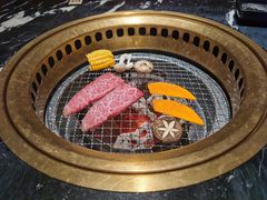 -山川小町·极番烧肉(新地假日广场店)