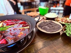 -黄潇洒老火锅(九眼桥宏济巷店)