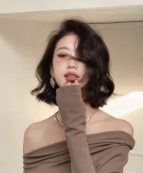 -苑苑发型设计