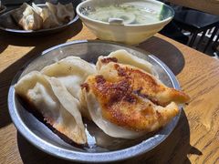 -黄阿姨锅贴大王(万航渡路店)