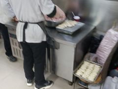 -黄阿姨锅贴大王(万航渡路店)