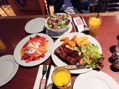 -Pancakes on the rocks(Darling Harbour)