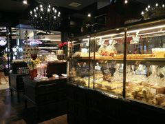 面包甜点陈列柜-米洛克欧洲蛋糕(西南路店)