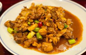 Stir-Fried Free-Range Chicken Cubes