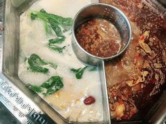 -佬土鹅肠火锅(中建大观店)