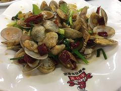 爆炒花甲-琼大师东方烤乳猪(亚特兰蒂斯店)