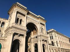 -文艺复兴百货(米兰大教堂广场店)