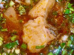 梭边鱼-肖肖酸萝卜鱼火锅(总店)