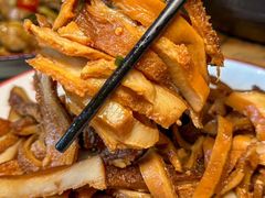 -老鼎万春卤菜(五代传承创始老店)