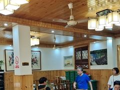 -芦茨金富饭庄·25年老字号·专做稻草鸡