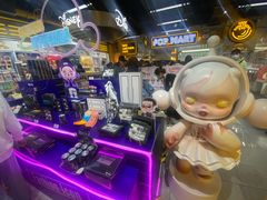 -泡泡玛特POPMART(上海环球港店)