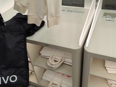 -URBAN REVIVO(七宝领展广场店)