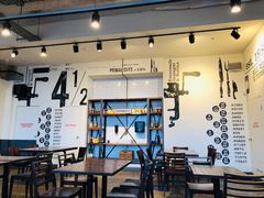 -Ribs & Burgers The Rocks