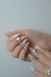 -AKIRA 安久日式美甲美睫