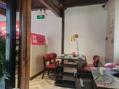 大堂-热火朝天鲜切牛肉火锅(南强街巷店)