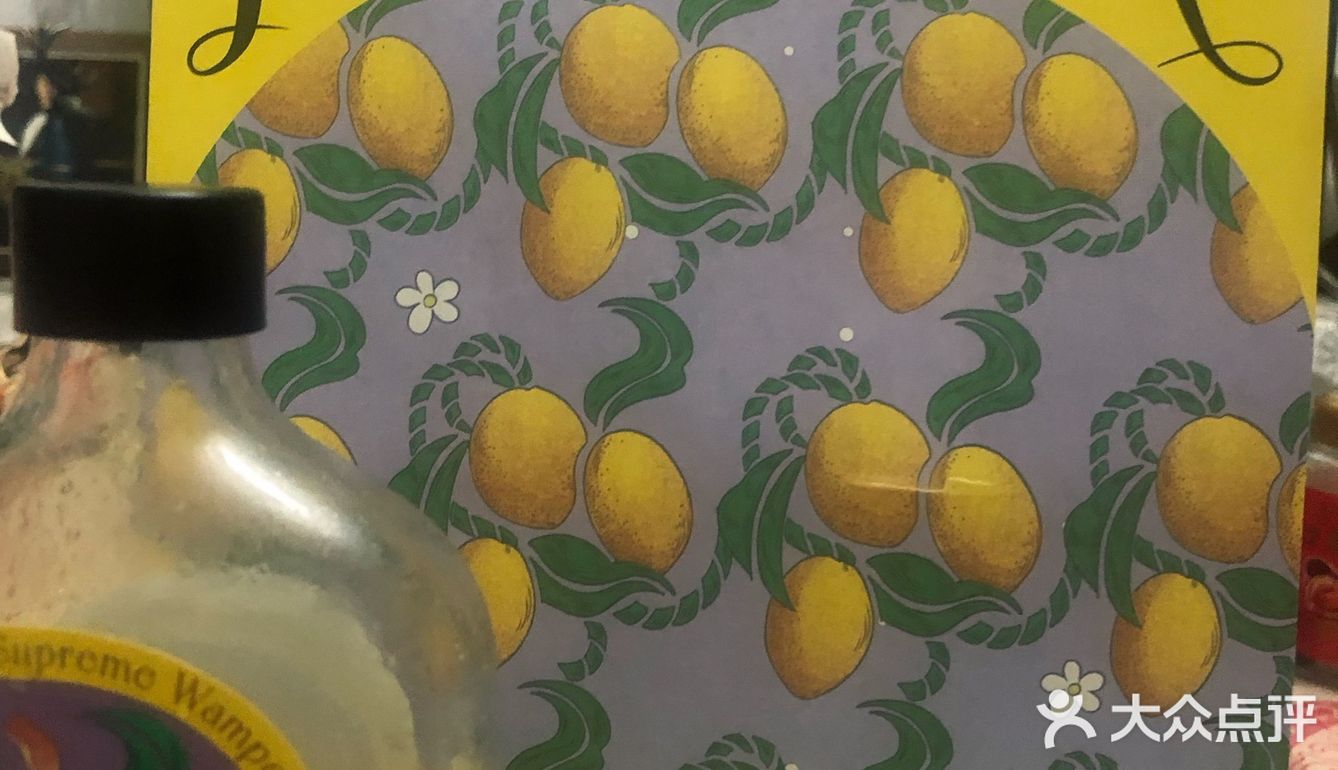 这边的生意越来越好，快10点还有人在