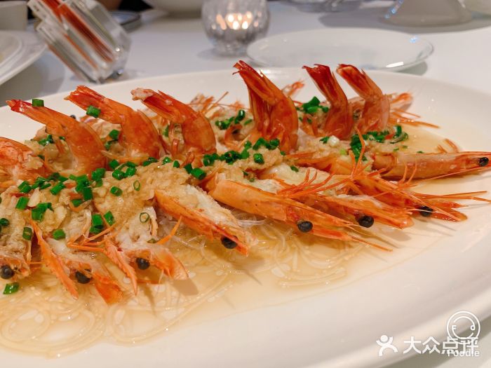 醉辉皇上海之巅(上海中心大厦店)蒜蓉粉丝蒸红虾图片