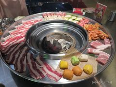 -哈哈碳都·牛肋条无限自助烤肉(宝龙店)