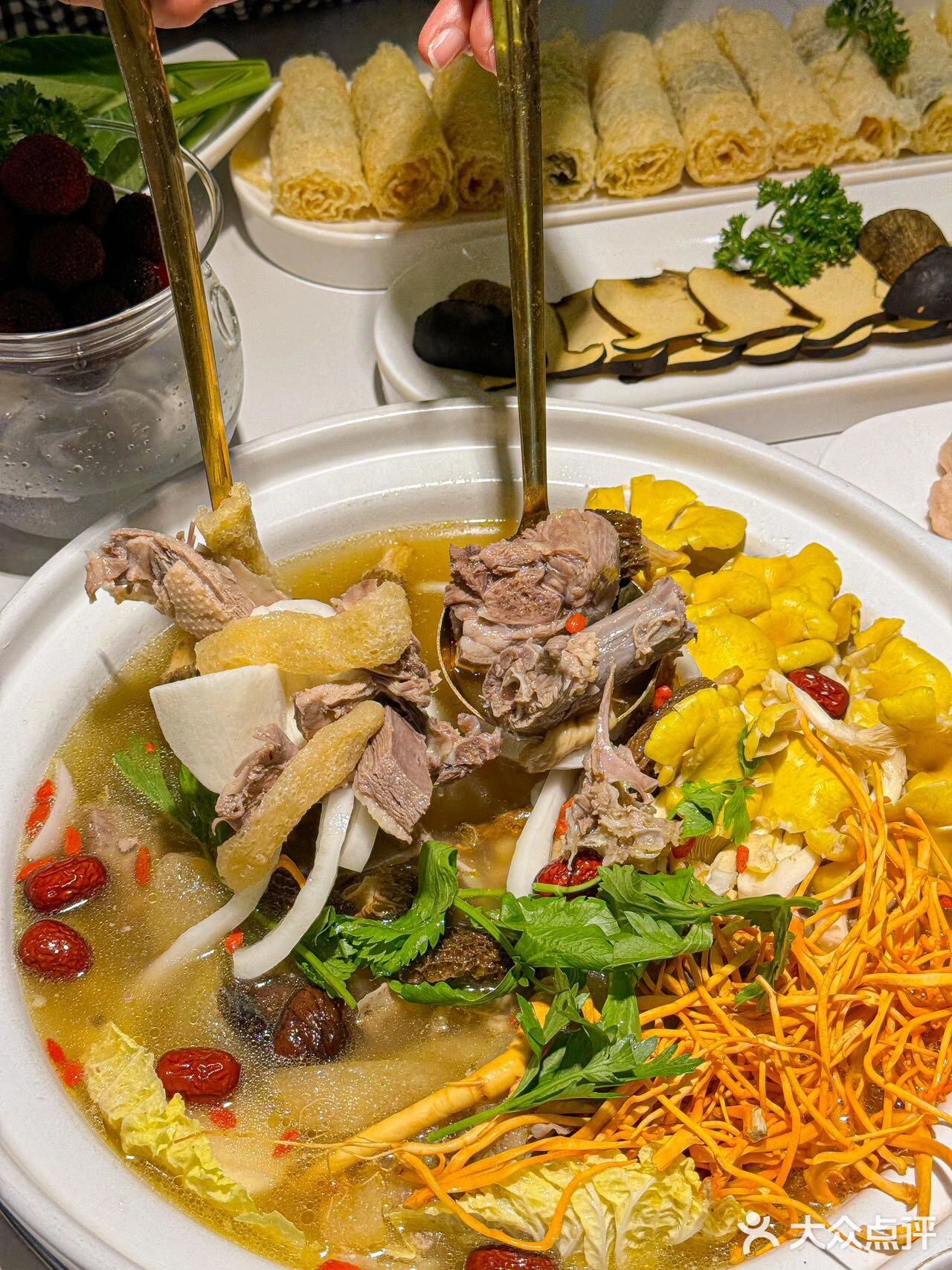 被拿捏了！！西安这家店是懂汤的……