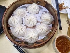 -莱莱小笼·乔艾