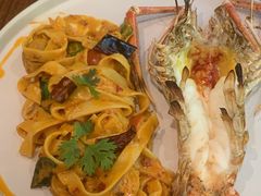 -Chom Cafe and Restaurant