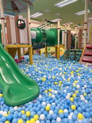 -莫莉幻想儿童乐园(武汉经开永旺店)