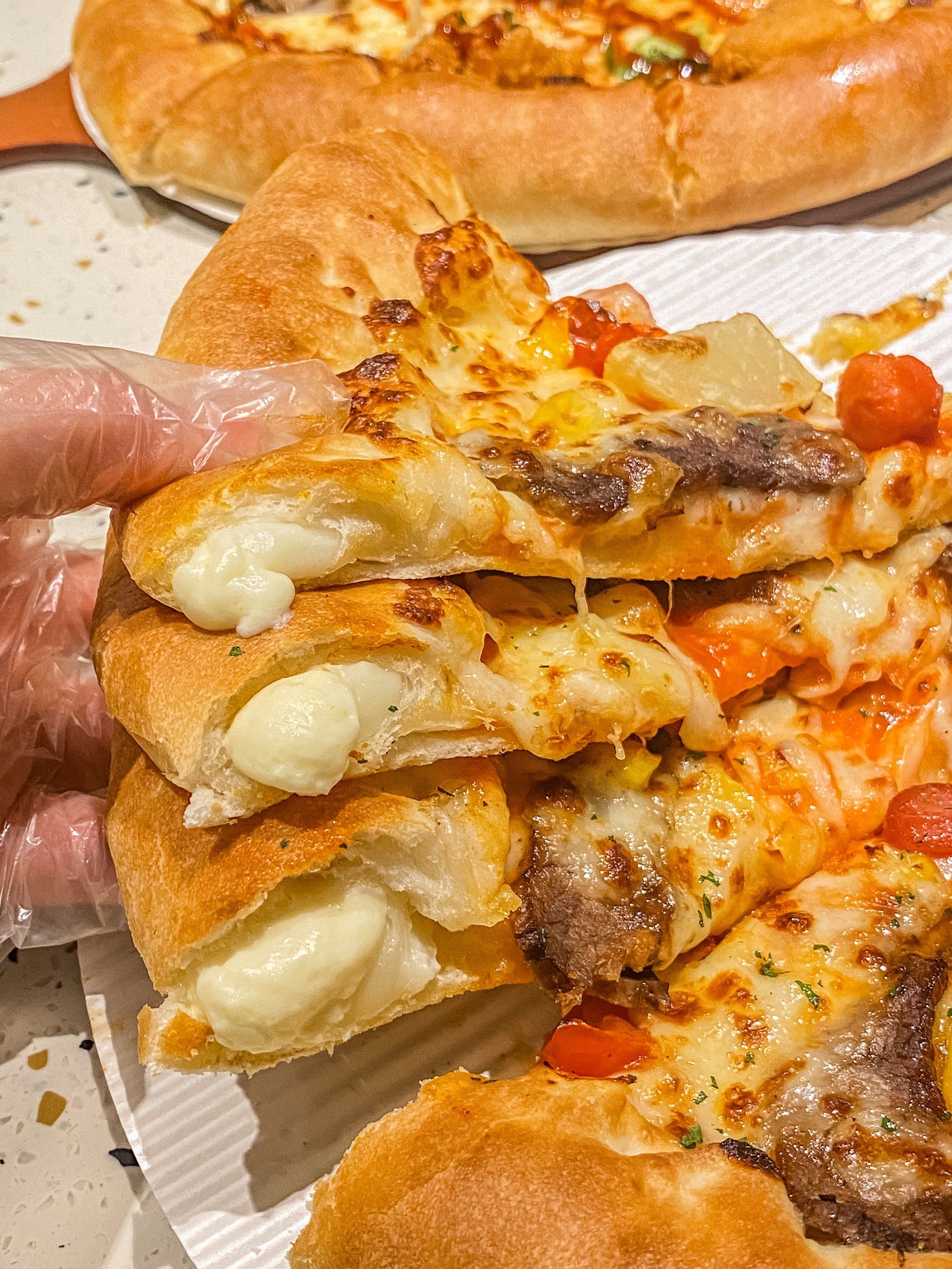 不是我说…
我甚至觉得这个卷边比披萨还好吃
一口流心🧀️奶