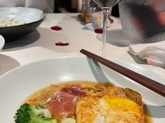 -MONICH牛排融合餐厅(和义大道购物中心店)