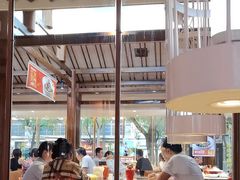 -阿瓦山寨·湘菜现炒·剁椒鱼头王(咸阳总店)
